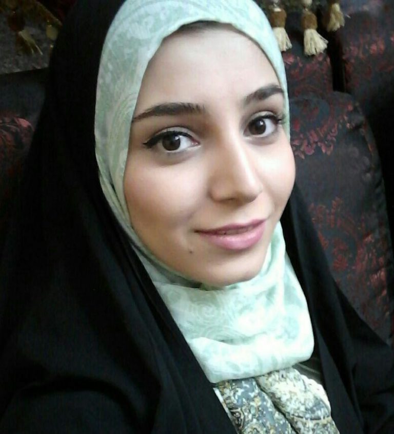 مریم داخرجینی