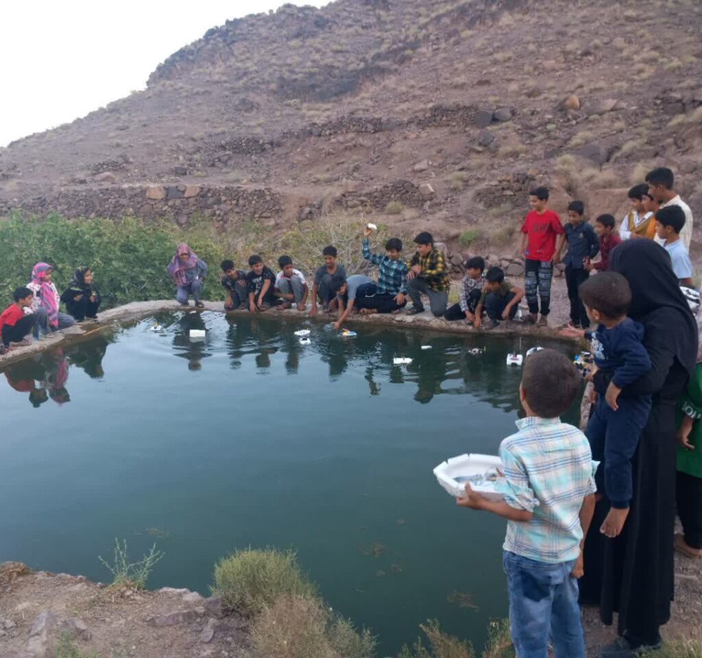 برگزاری برنامه‌های کودک و نوجوان در روستای دوستدار کتاب طبس